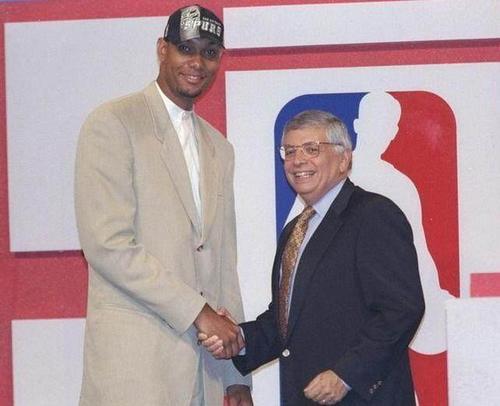 承担的重任 承担的重任